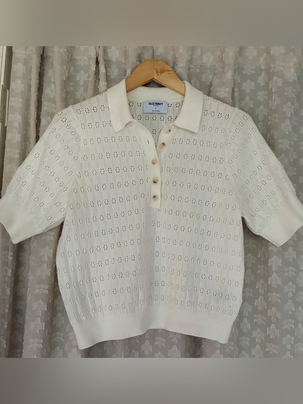 Old Navy “So Soft” cropped polo, size M